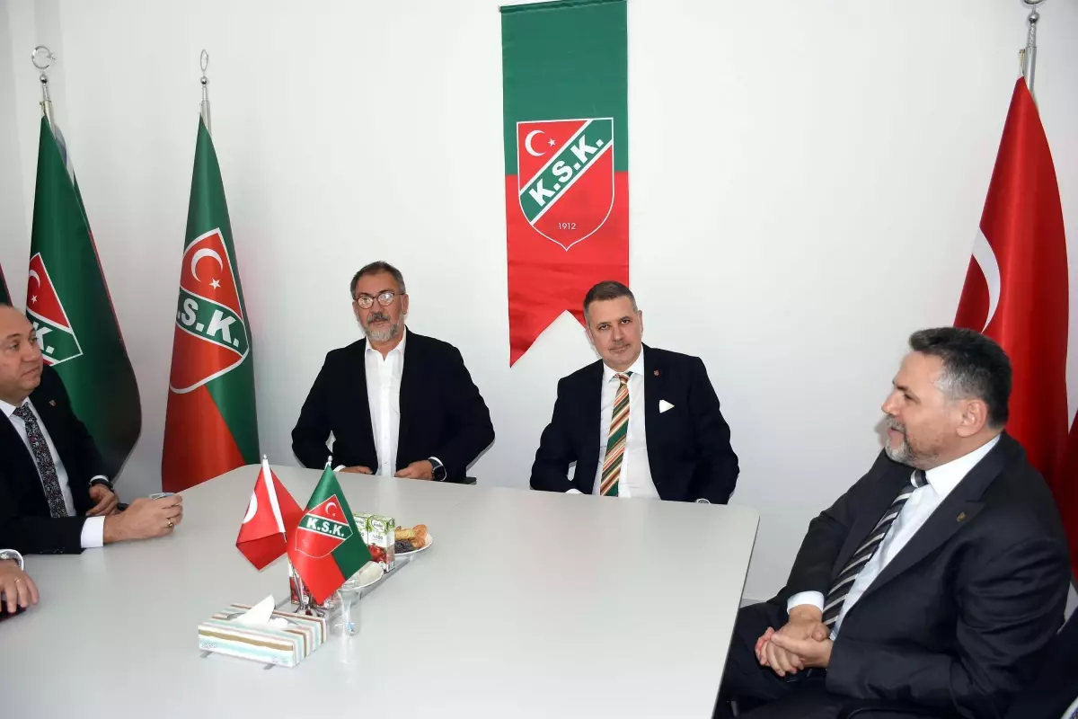 Karşıyaka\'da Olağanüstü Genel Kurul Öncesi Belirsizlik