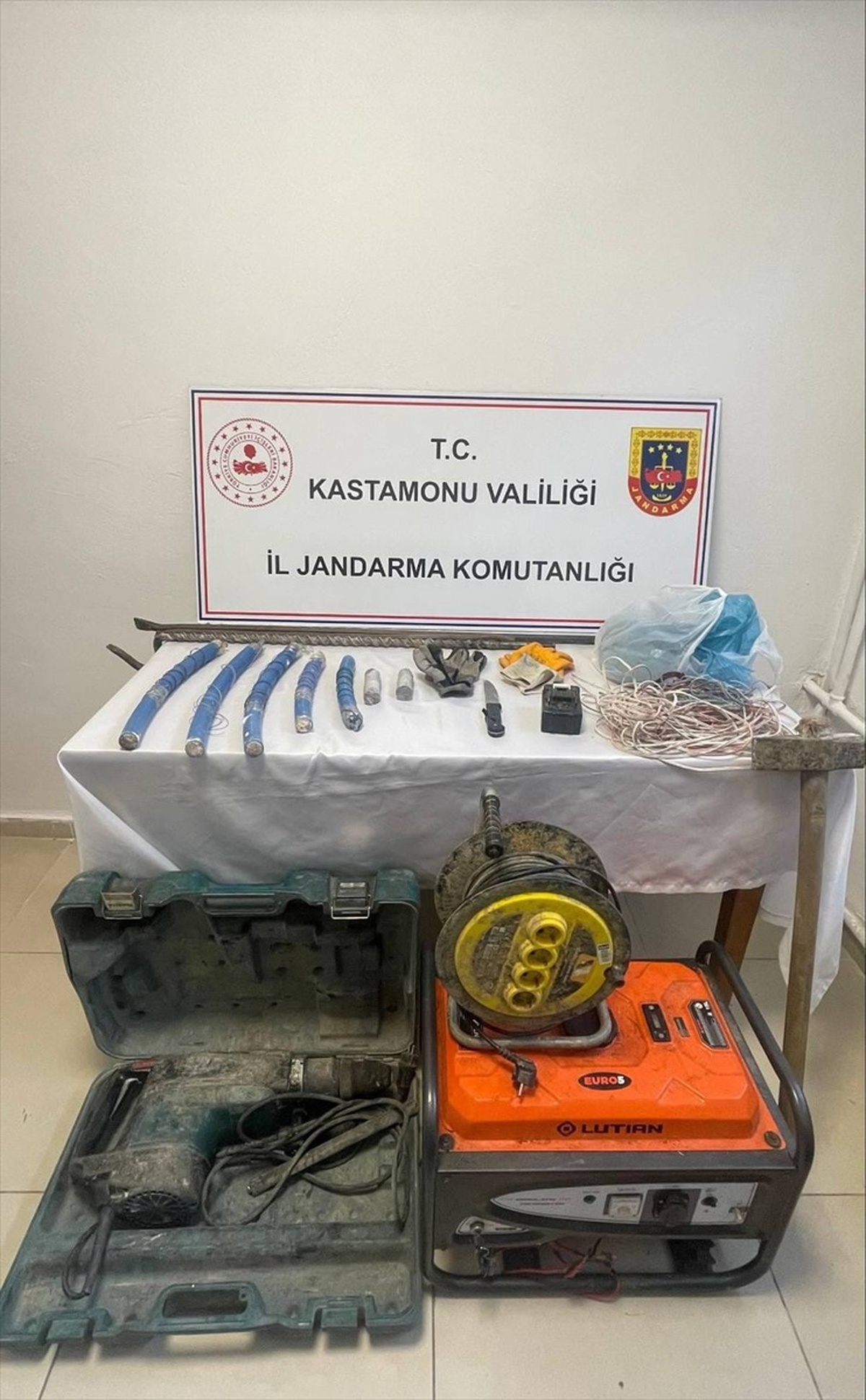 Kastamonu\'da Kaçak Kazıya Tutuklama