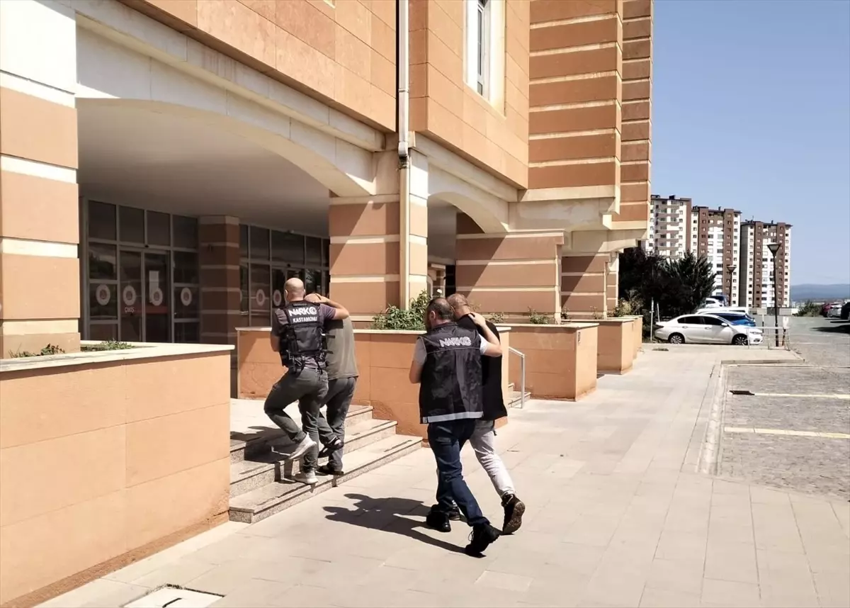 Kastamonu\'da Uyuşturucu Operasyonu: 2 Tutuklama