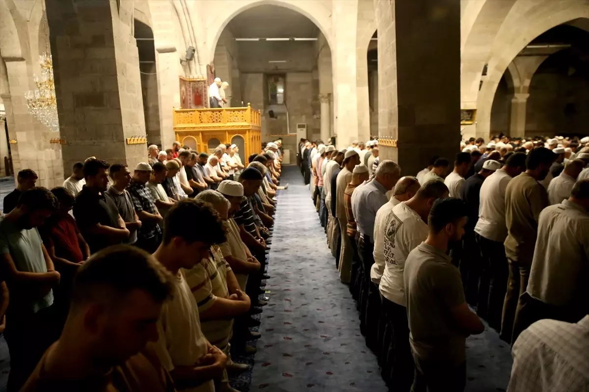 Gurbetçiler Kayseri\'de Sabaha Birlikte Başladı