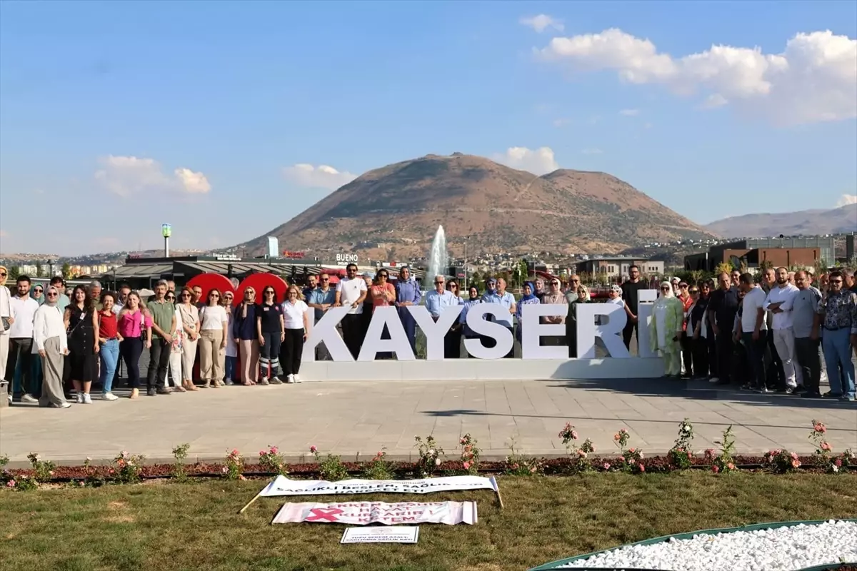 Kayseri\'de "Sağlıklı Yaşam Yürüyüşü" düzenlendi
