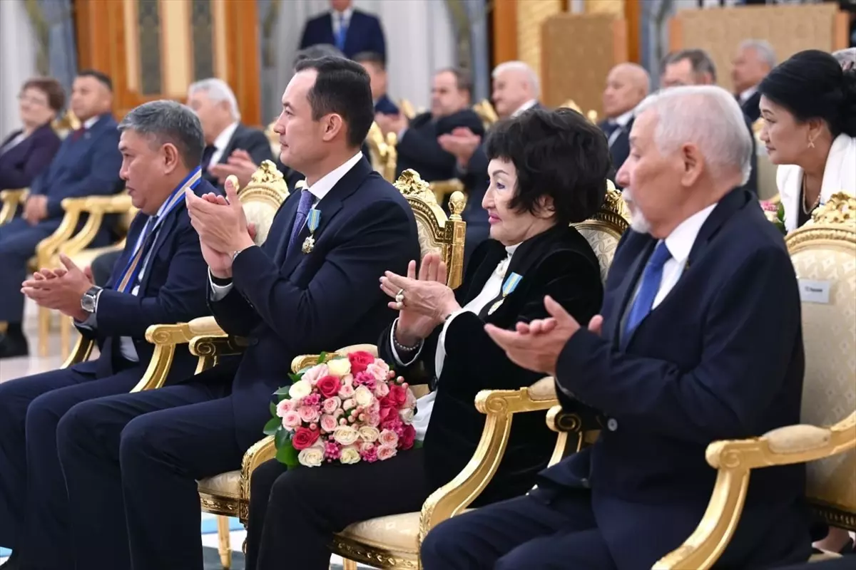 Kazakistan\'da Yıllık Petrol Üretimi 100 Milyon Ton Olacak