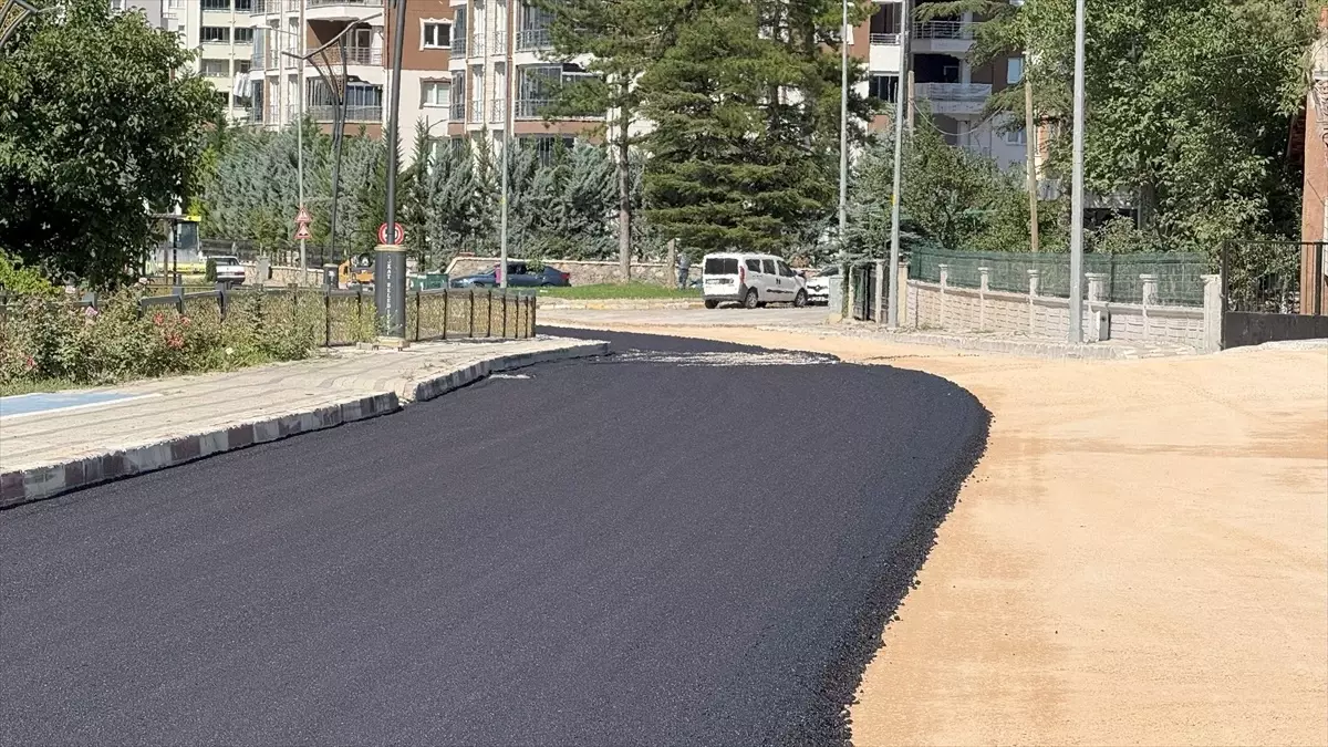 Kemer Mahallesi\'nde Asfalt Çalışmaları Tamamlandı