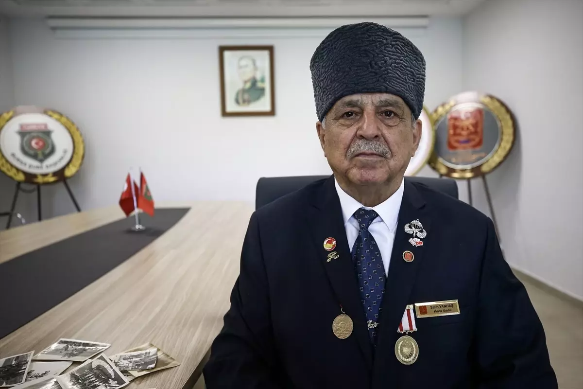 KIBRIS BARIŞ HAREKATI\'NIN 51. YILI - Kıbrıs\'ta gazi olan İstiklal gazisinin torunu çifte gurur yaşıyor