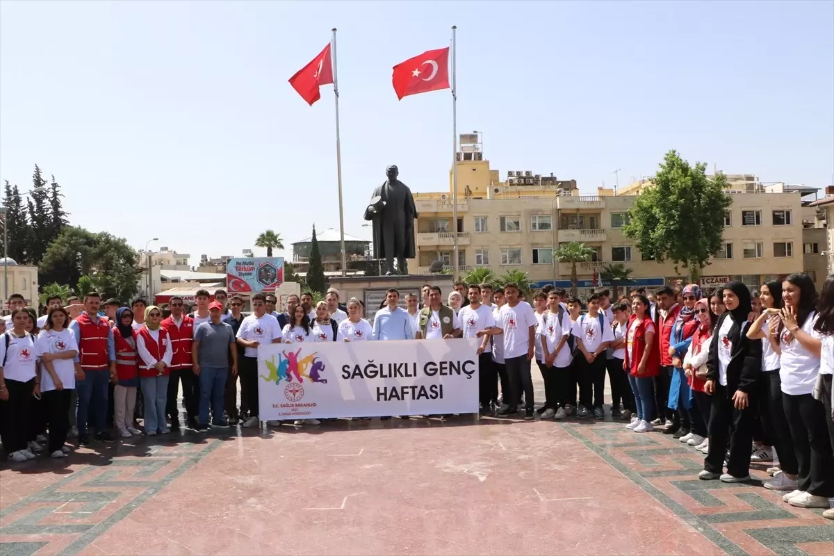 Kilis\'te Sağlıklı Genç Haftası Yürüyüşü