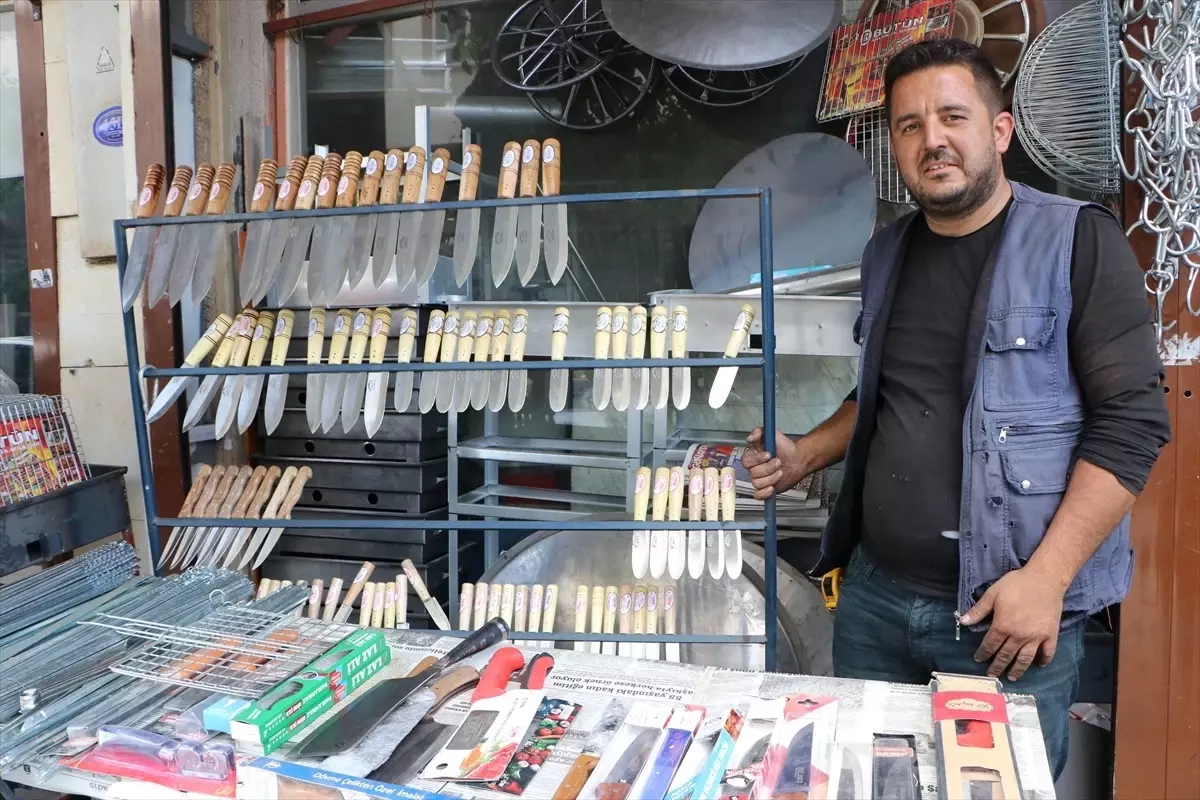 Kilis\'te Bıçakçılara Bayram Yoğunluğu