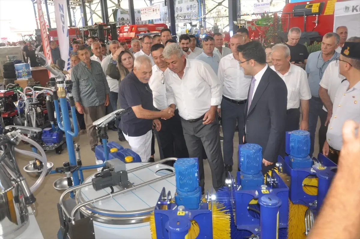 Kiraz\'da 4. Tarım ve Sanayi Fuarı Açıldı