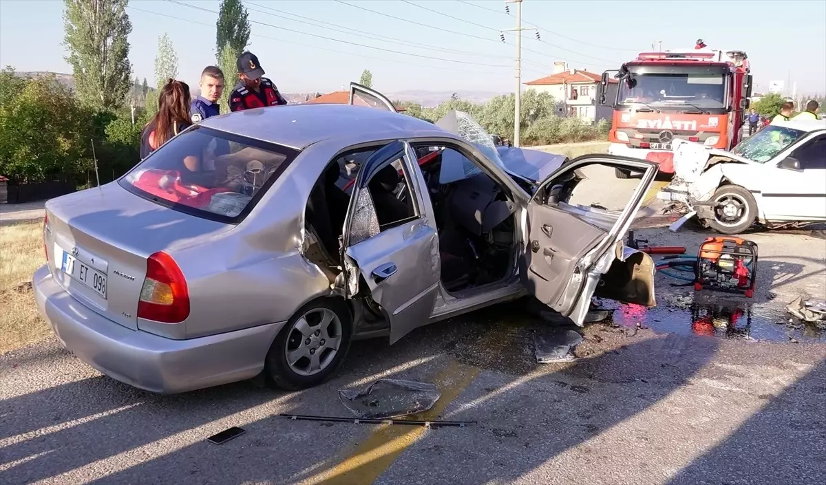 Kırıkkale\'de Trafik Kazası: 2 Ölü