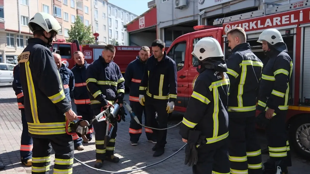 Kırklareli\'nde İtfaiye Personeline Eğitim