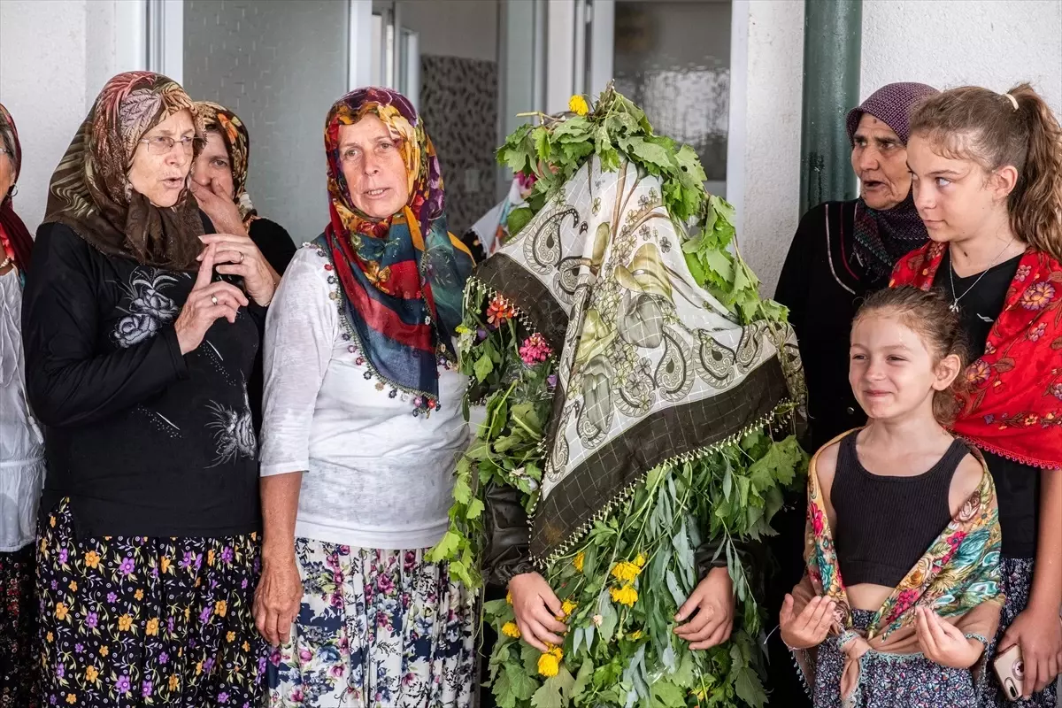 Kırklareli\'nde Yağmur Dadalası Geleneği Canlandırıldı