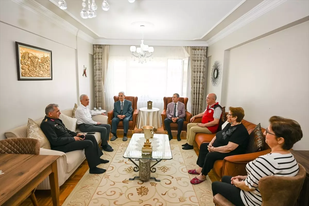 Kırklareli Valisi Turan, gazileri ziyaret etti