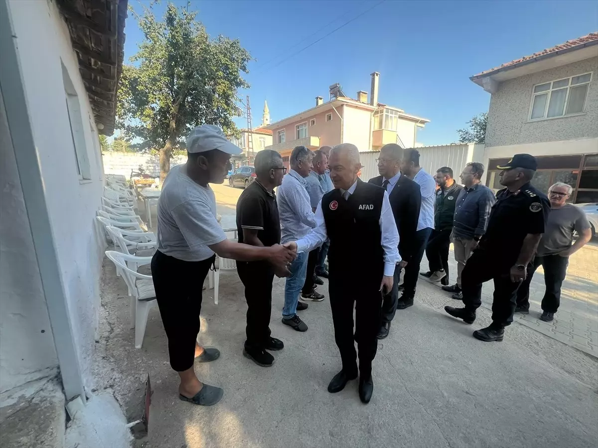 Vali Turan Taşağıl Köyü\'nü Ziyaret Etti
