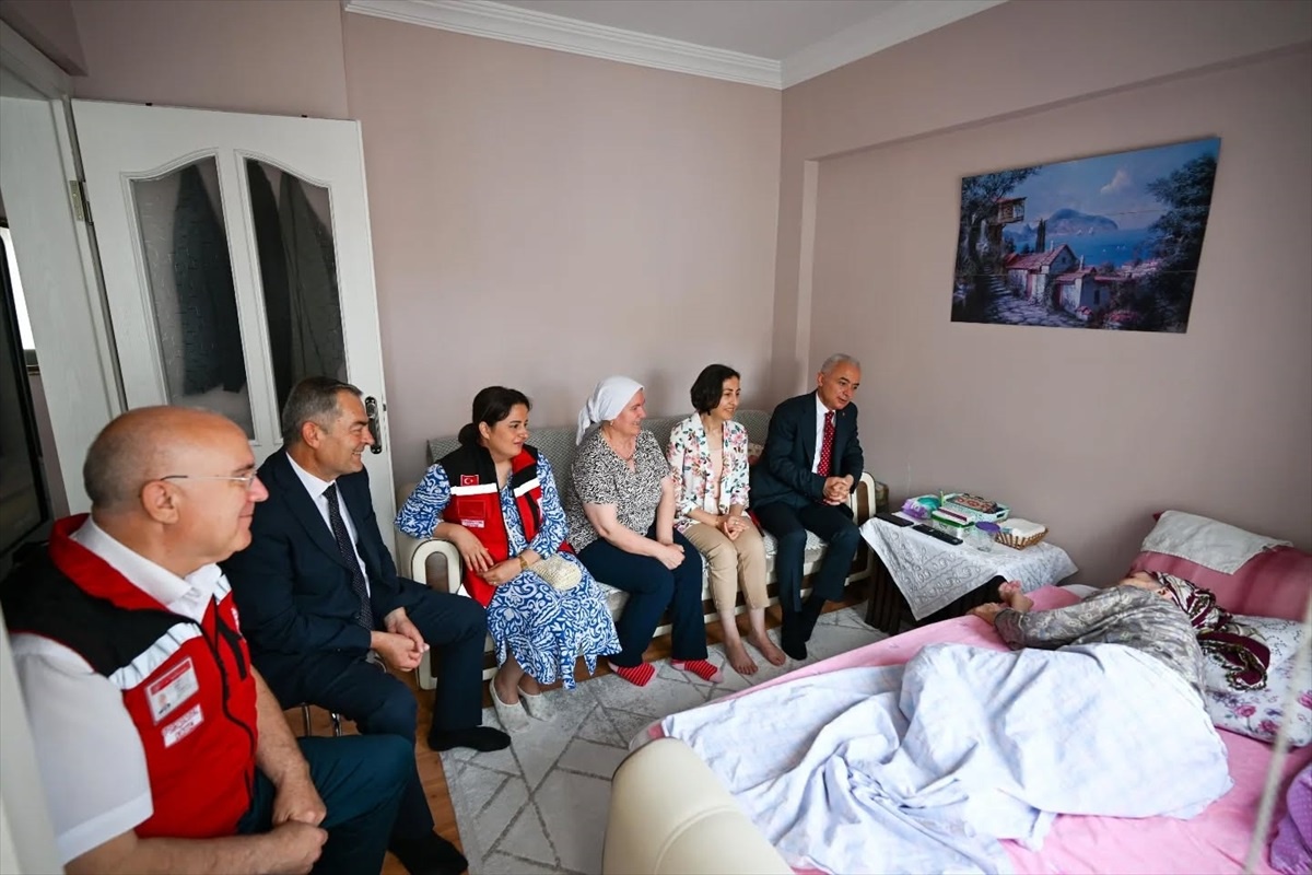 Kırklareli Valisi Turan ziyaretlerde bulundu