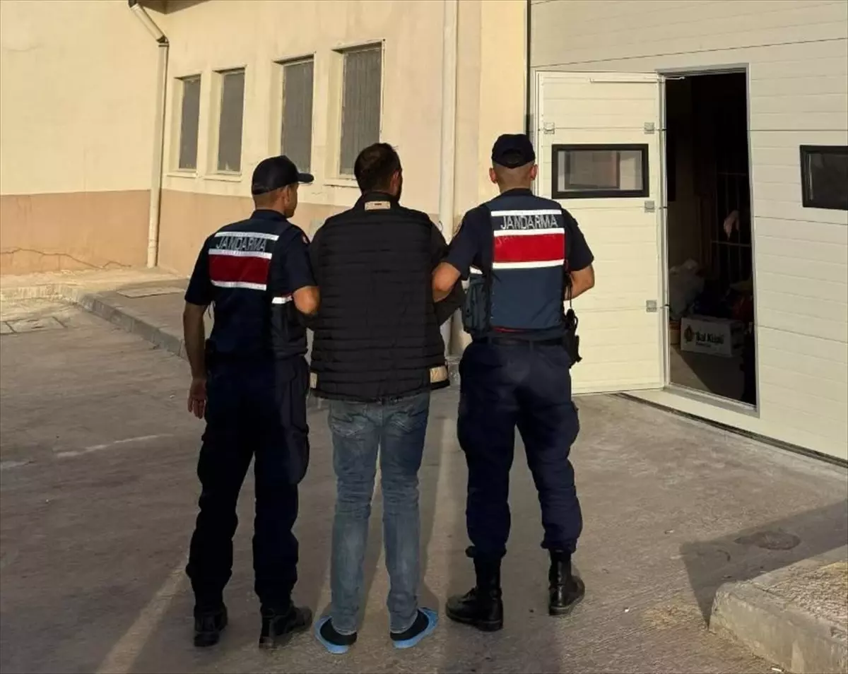 Kırşehir\'de Aile Katliamı: Anne ve Baba Bıçakla Öldürüldü
