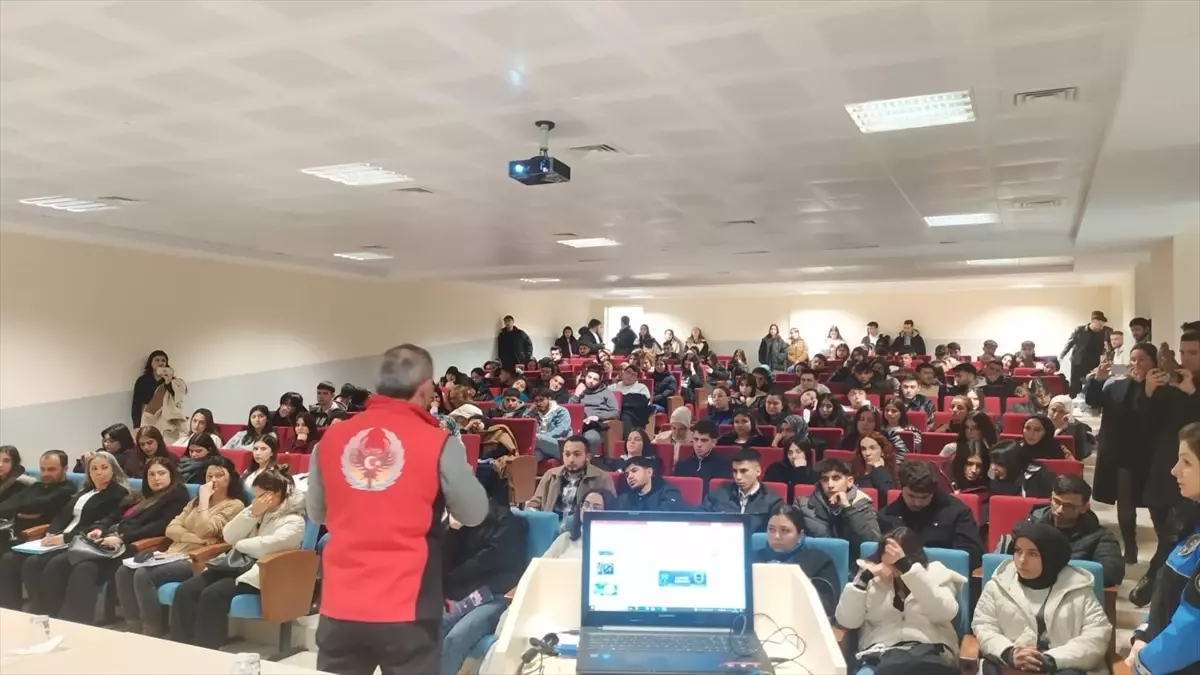 Kırşehir\'de Gençlik ve Güvenli Gelecek Projesi