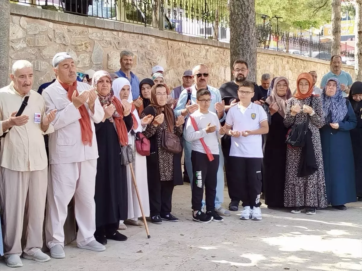 Kırşehir\'den Hacı Adaylarına Uğurlama Töreni