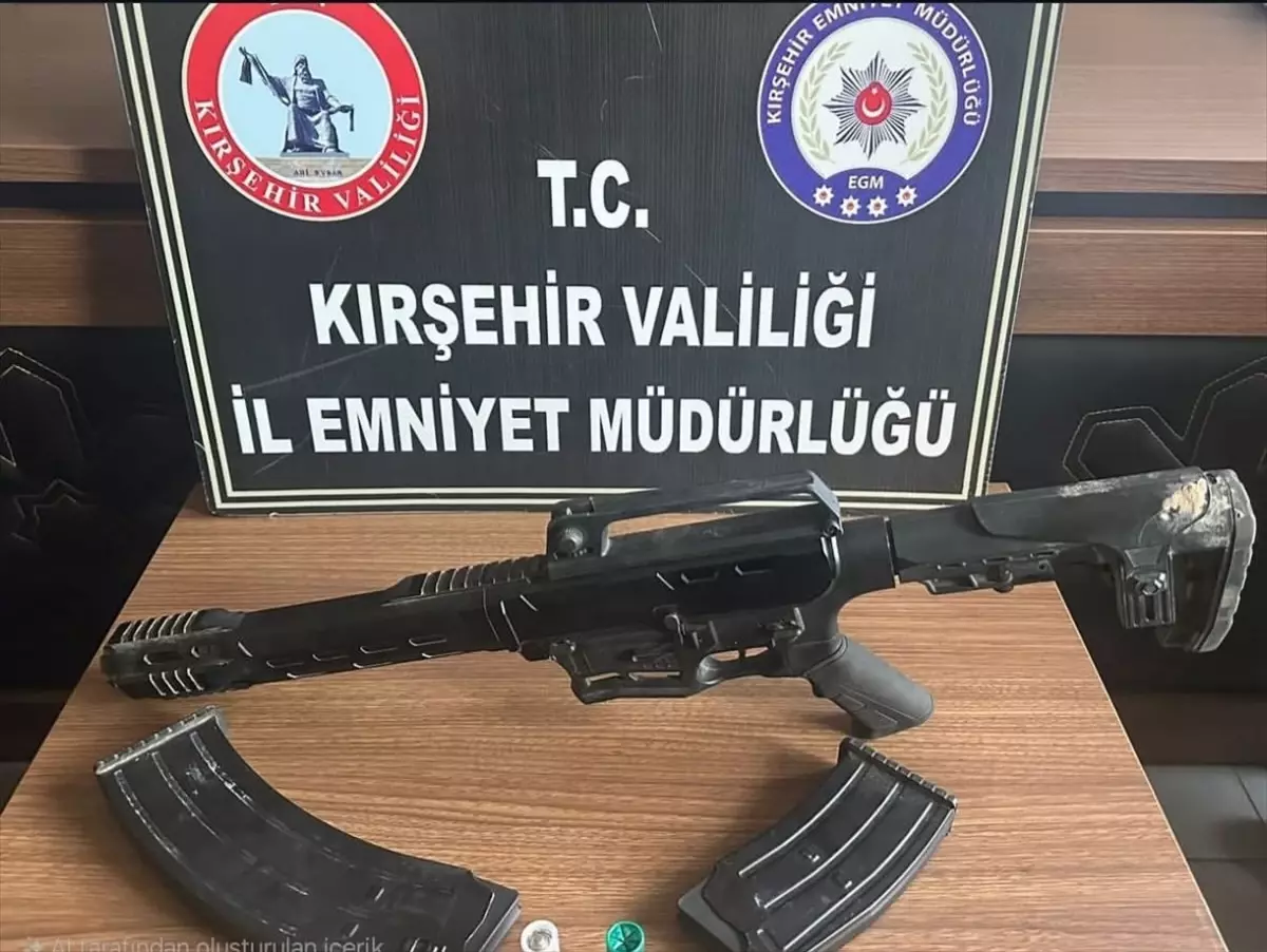 Kırşehir\'de Ruhsatsız Silah Operasyonu