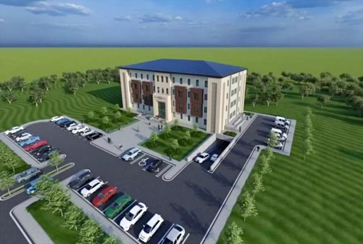 Kırşehir\'e Çevreci Hizmet Binası