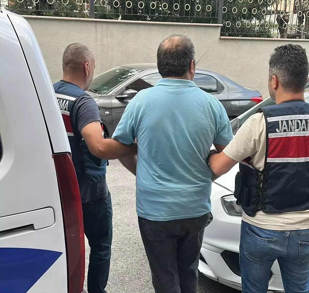 Kırşehir\'de Nitelikli Dolandırıcılık Operasyonu: 6 Tutuklama