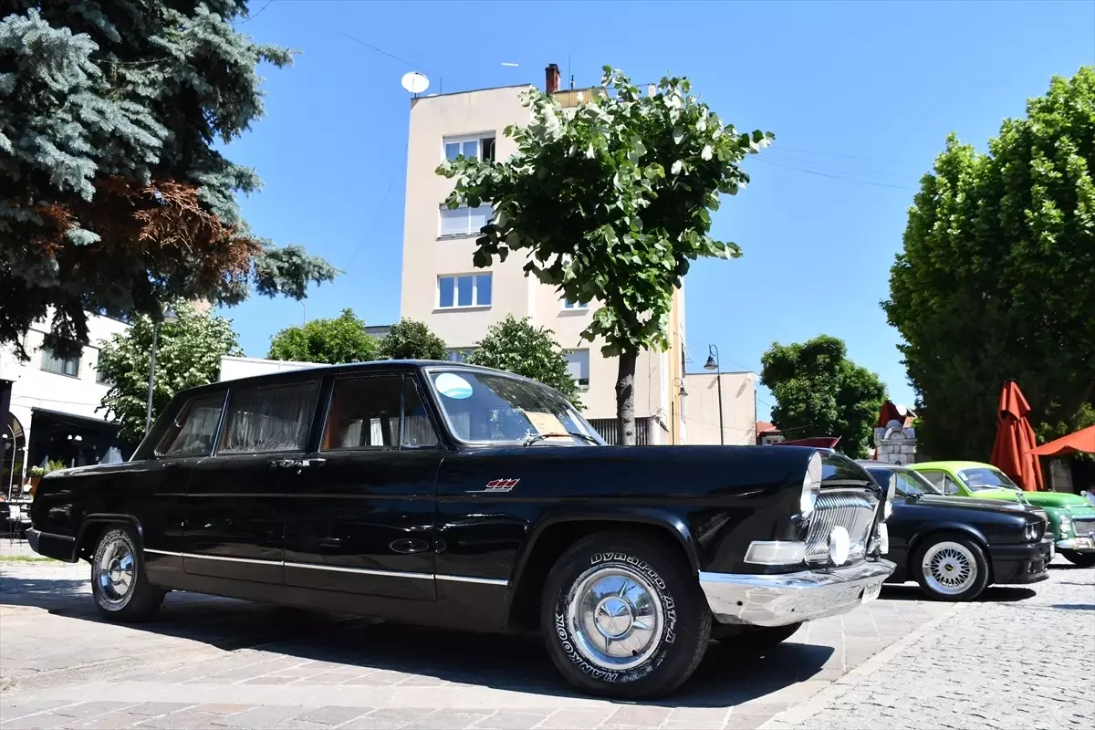 Prizren\'de Klasik Otomobil Festivali