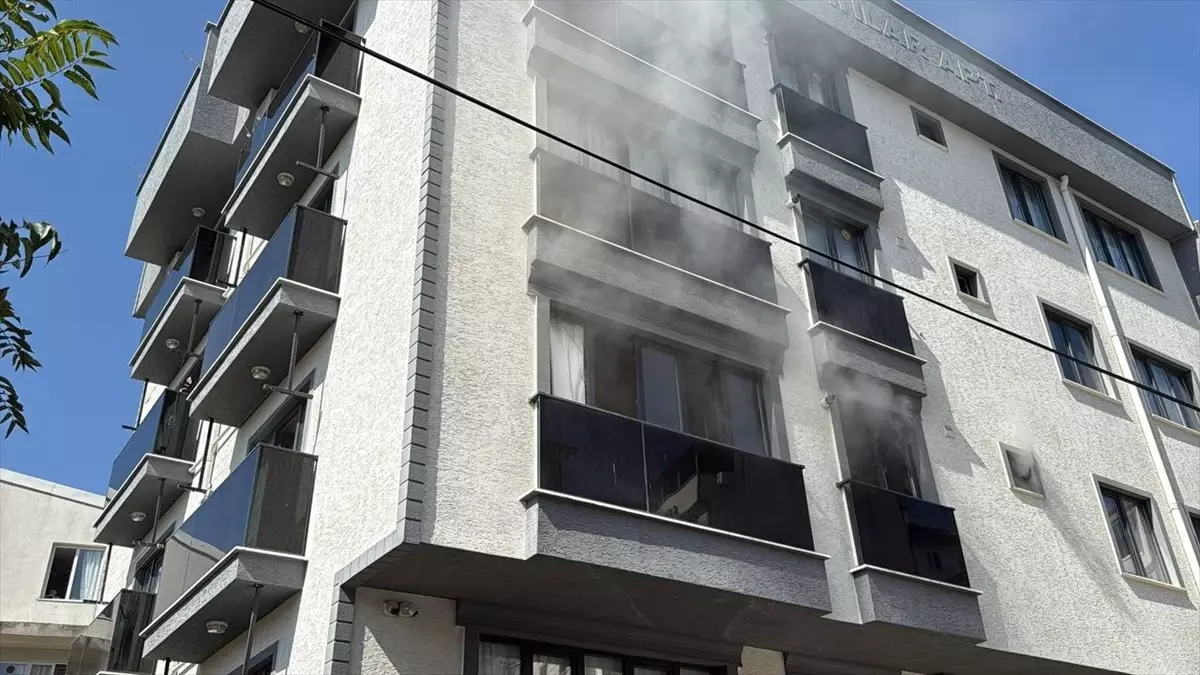 Gebze\'de Apartman Yangını: Hasar ve İnceleme Başlatıldı