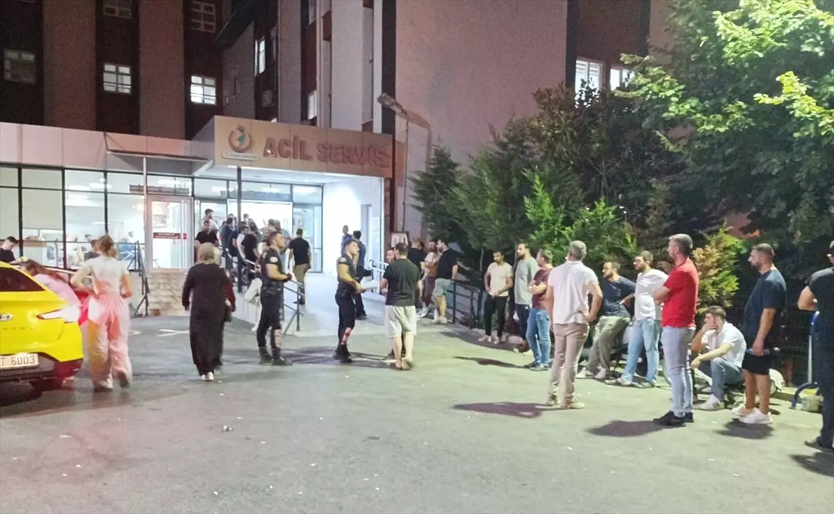 Karamürsel\'de Bıçaklı Kavga: 1 Ölü, Zanlı Tutuklandı