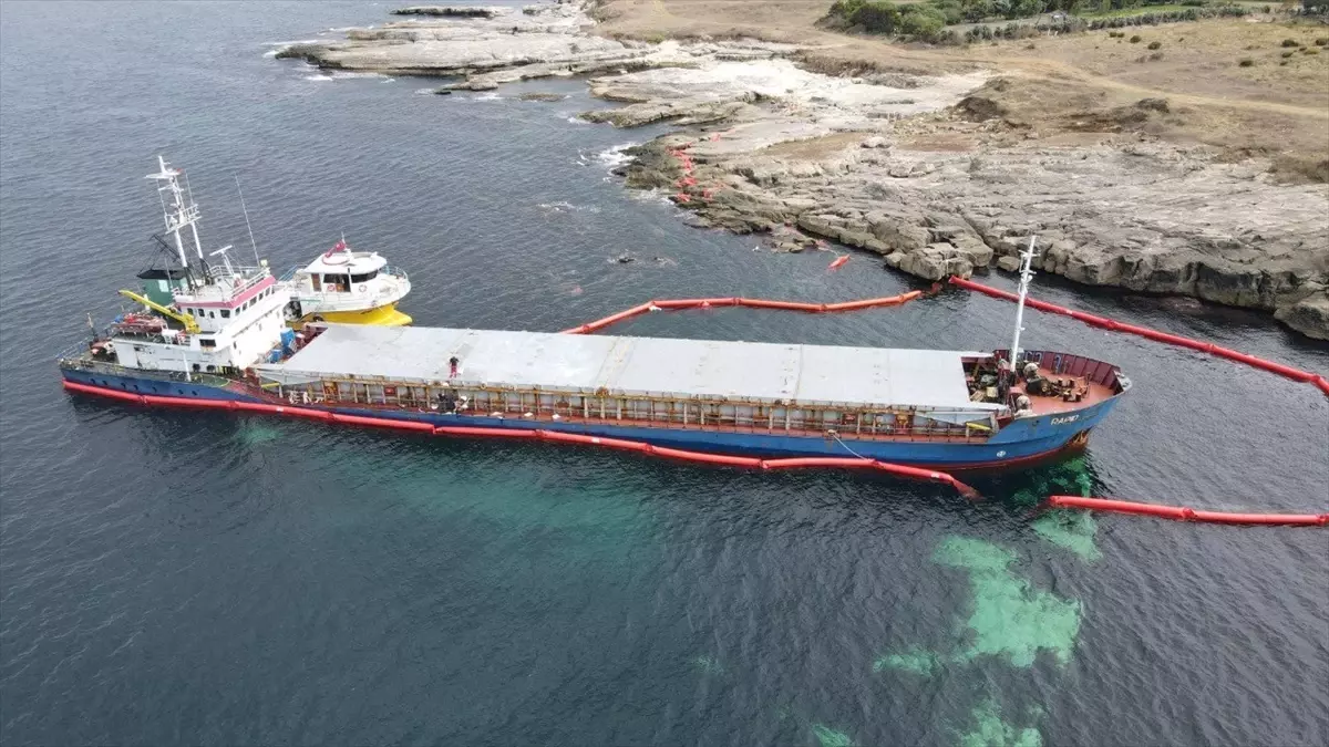 Kandıra\'da Kuru Yük Gemisi Kurtarma Çalışmaları Başlıyor