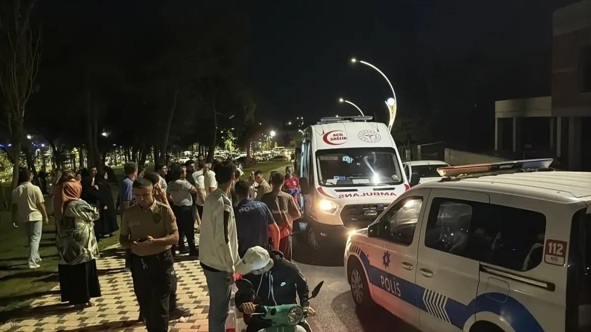 Gebze\'de Motosiklet-Otomobil Kazası: 2 Yaralı