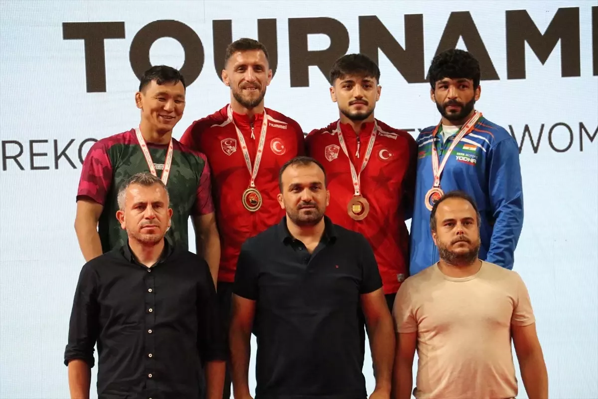 Kocaeli\'de Uluslararası Yaşar Doğu, Vehbi Emre ve Hamit Kaplan Güreş Turnuvası sona erdi