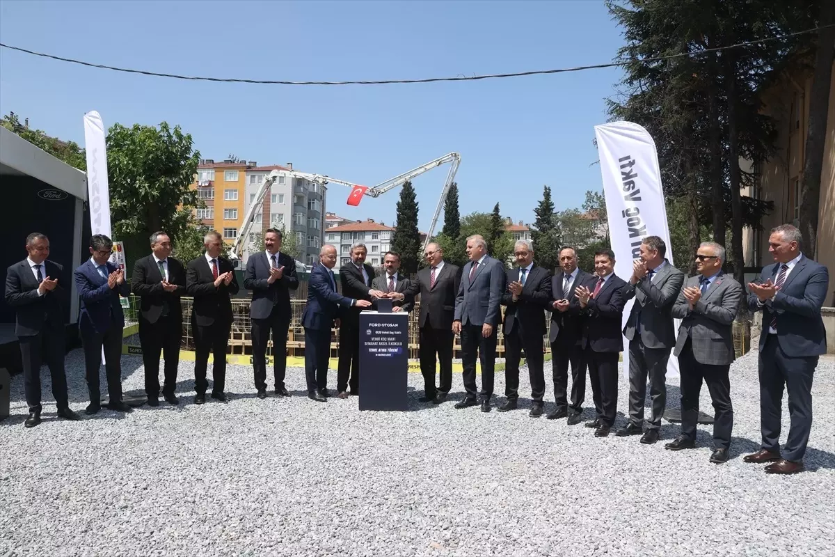 Gölcük\'te Yeni Okul Temeli Atıldı