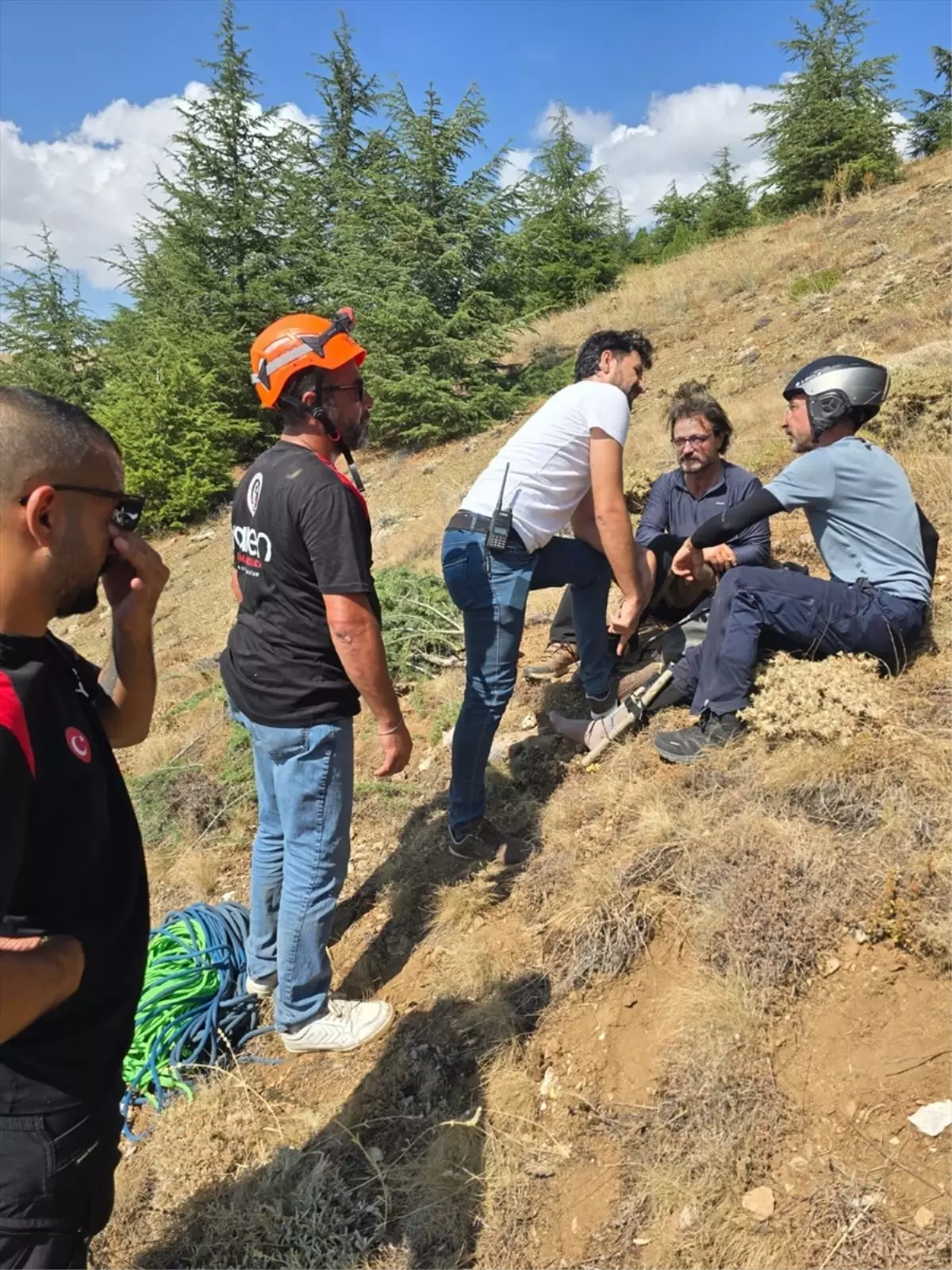 Yamaç Paraşütü Kazası: Pilot Yaralandı