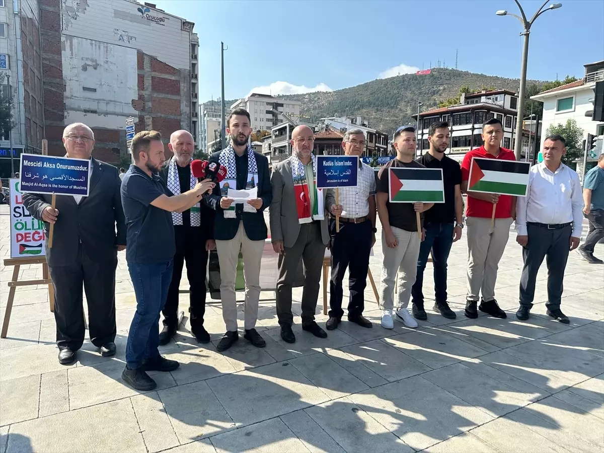 Konya ve Afyonkarahisar\'da "Boş Sıralar" etkinliğiyle Gazzeli çocuklar anıldı