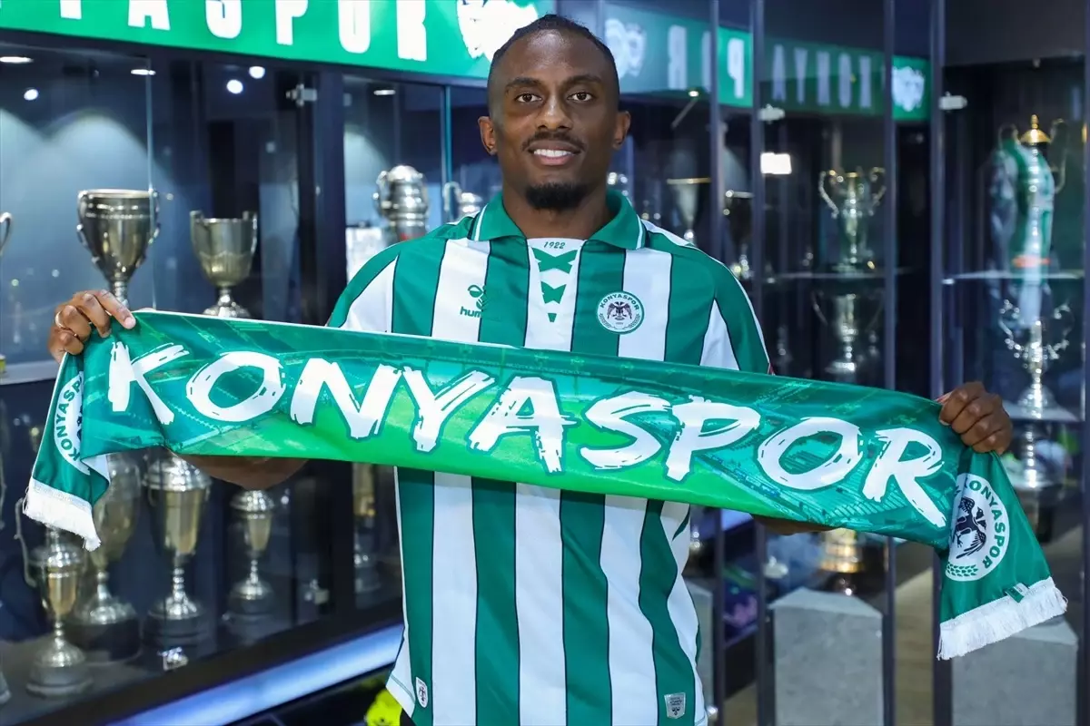 Konyaspor, Yhoan Andzouana\'yı Kadrosuna Kattı
