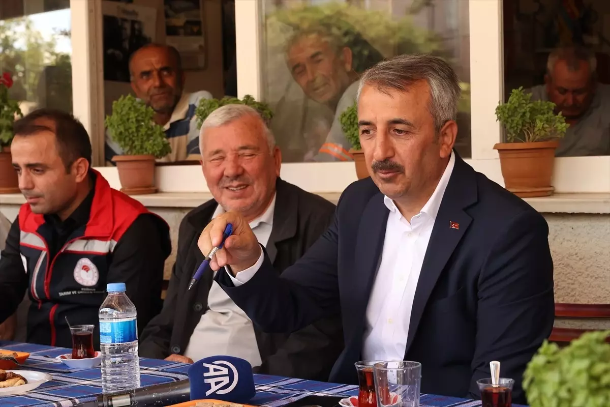 Vali Sezer\'den İkiz Kardeşlere Proje Desteği