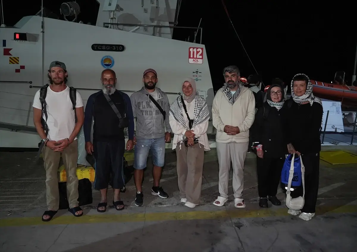 Filistindeki Yardım Filosu Tahliye Edildi