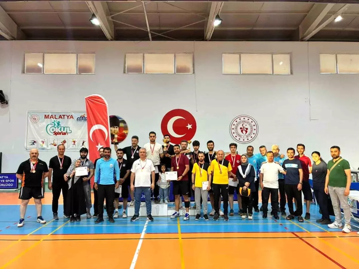 Malatya Masa Tenisi Ligi Sona Erdi: Gençlik ve Spor İl Müdürlüğü Şampiyon Oldu