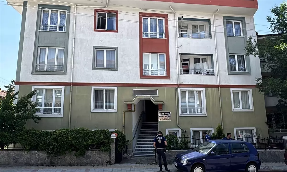 Pencere Silen Kadın 3. Kattan Düştü