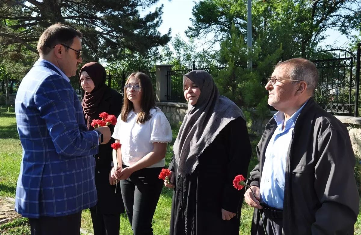 Kütahya\'da şehitlik ziyaret edildi