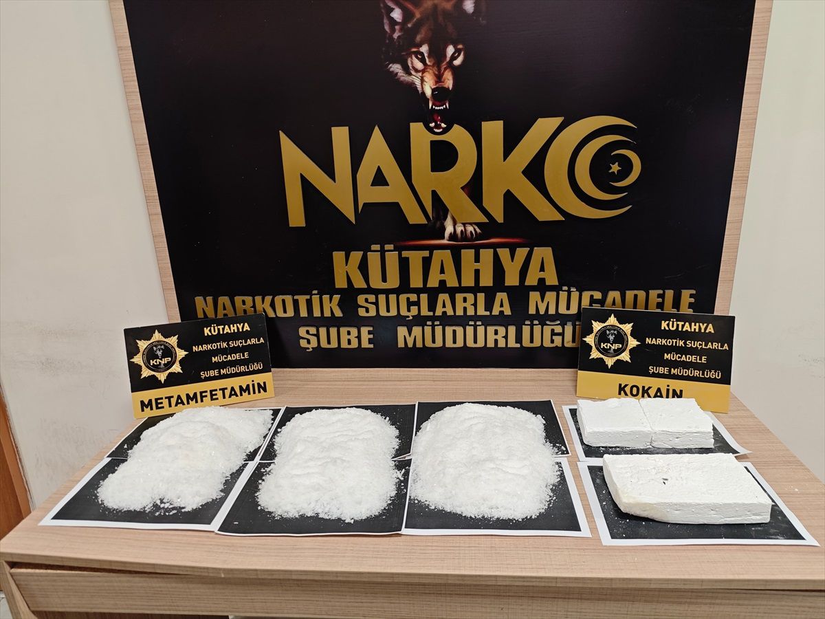 Kütahya\'da Uyuşturucu Operasyonunda 3 Tutuklama