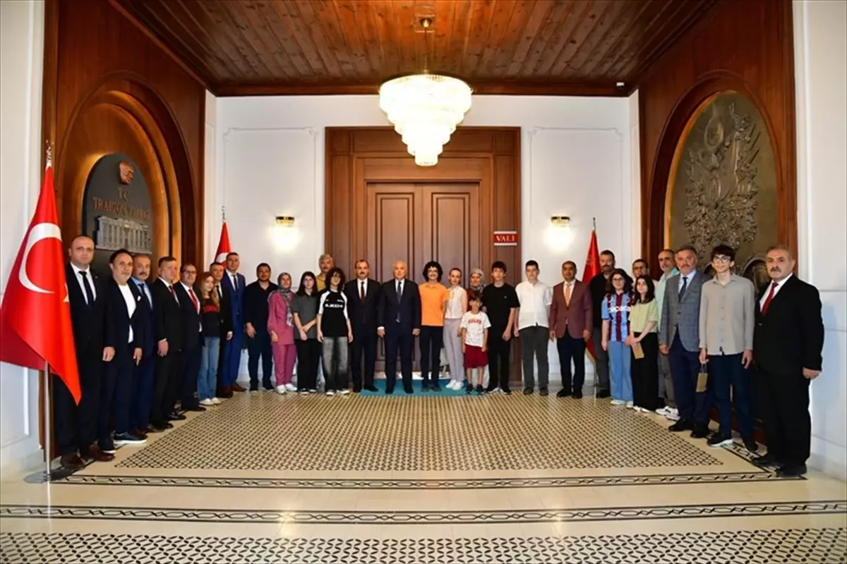 Vali Yıldırım\'dan LGS Birincilerine Tebrik