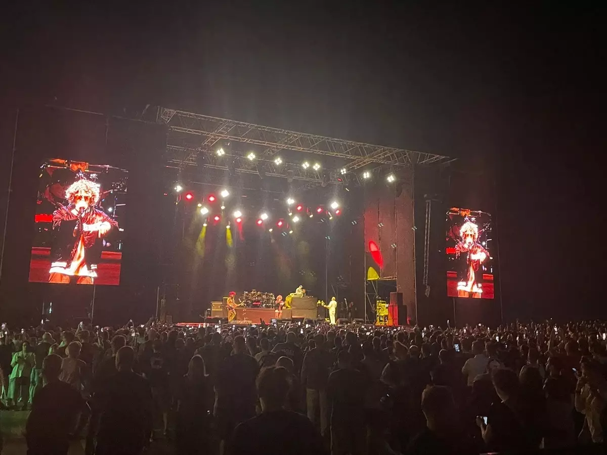 Limp Bizkit İstanbul\'da Coşkuya Doyurdu