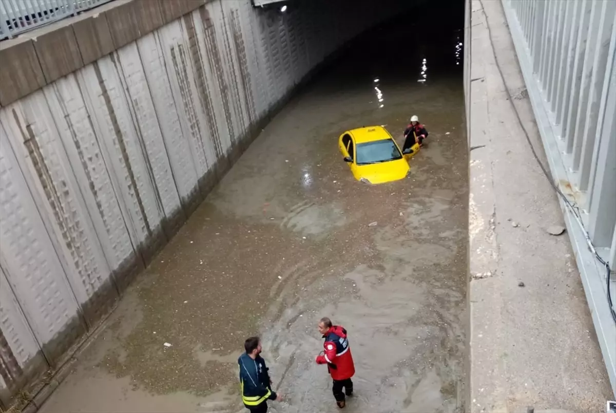 Malatya\'da Sağanak Yağış Hayatı Olumsuz Etkiledi