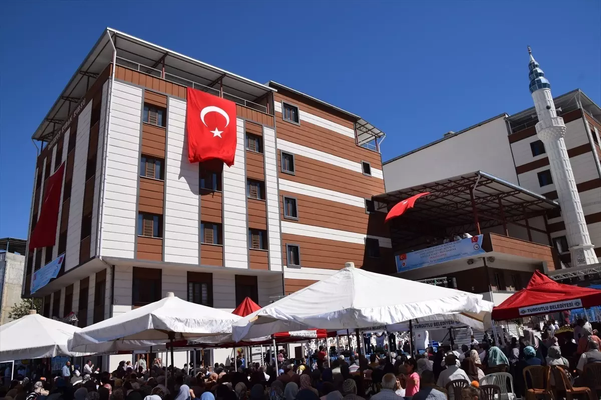 Turgutlu\'da Hafızlık İcazet Töreni