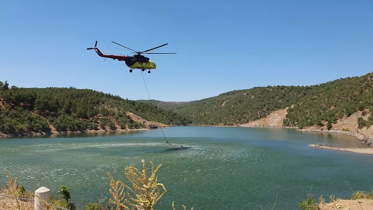 Demirci\'de Orman Yangını Kontrol Altına Alındı