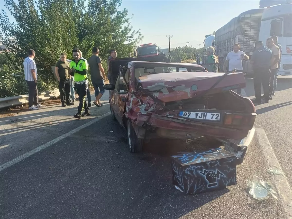 Salihli\'de trafik kazasında polis memuru hayatını kaybetti