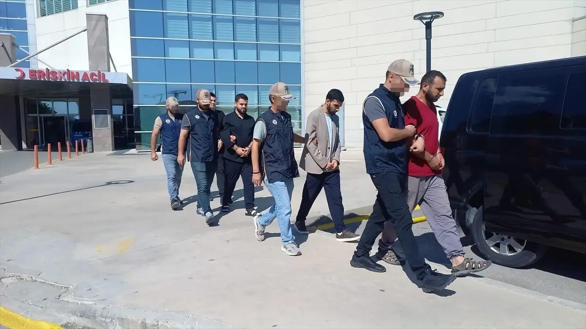 DEAŞ\'a Yönelik Operasyonda 4 Şüpheli Tutuklandı