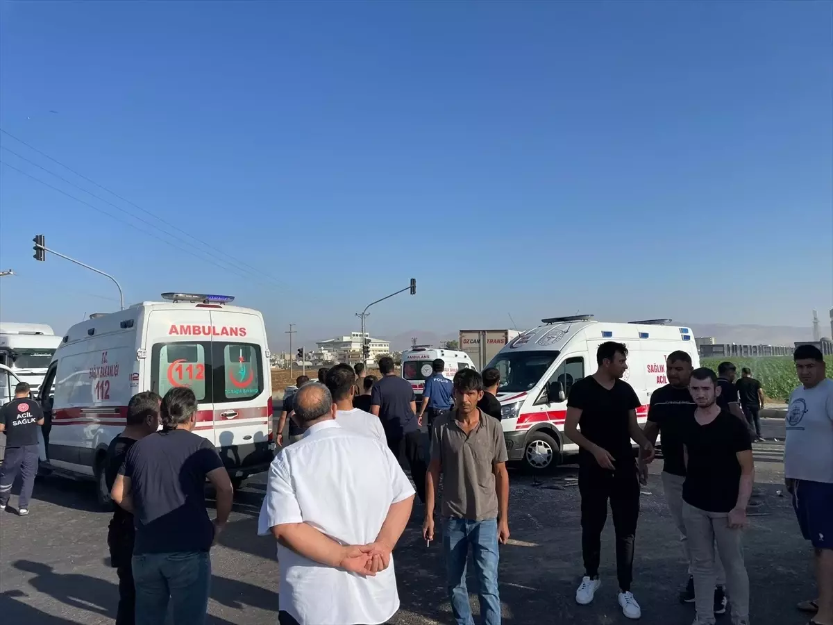 Kızıltepe\'de Trafik Kazası: 1 Ölü, 9 Yaralı