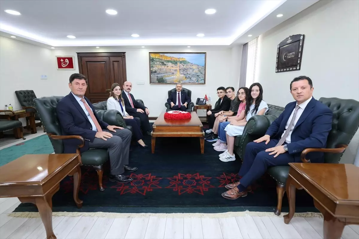 Mardin\'de 500 Puan Alan Öğrencilere Ödül