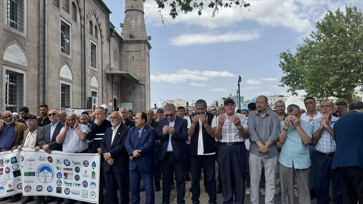 Mavi Marmara saldırısında ve Gazze\'de hayatını kaybedenler Kayseri\'de anıldı