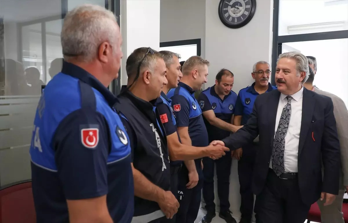 Palancıoğlu\'ndan Bayram Kutlaması